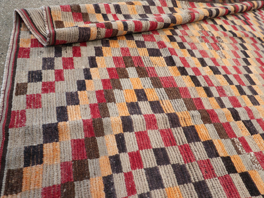 Vintage Turkish Anatolian Accent Rug, No.22644 - Gsblank