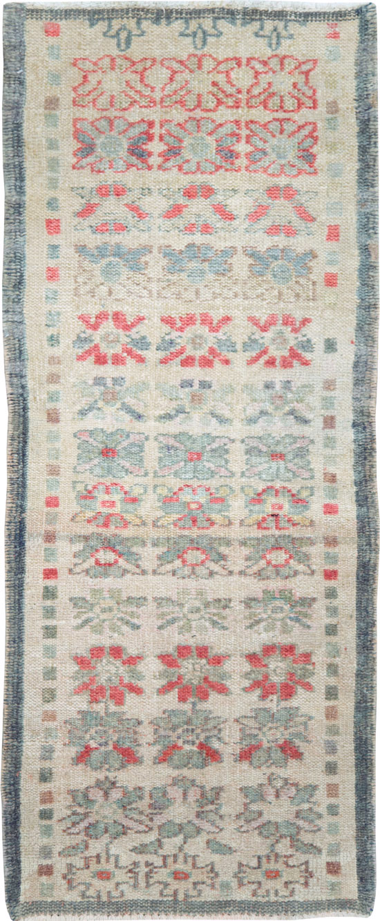 Vintage Turkish Anatolian Throw Rug, No.22649 - Gsblank