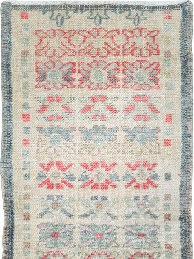 Vintage Turkish Anatolian Throw Rug, No.22649 - Gsblank