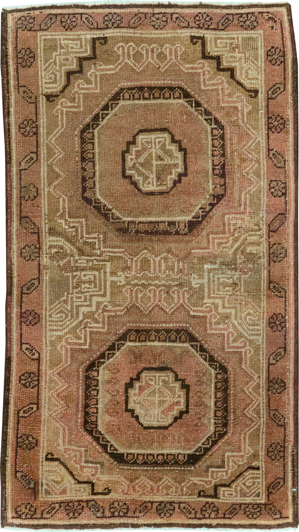 Antique Khotan Rug, No.22674 - Gsblank