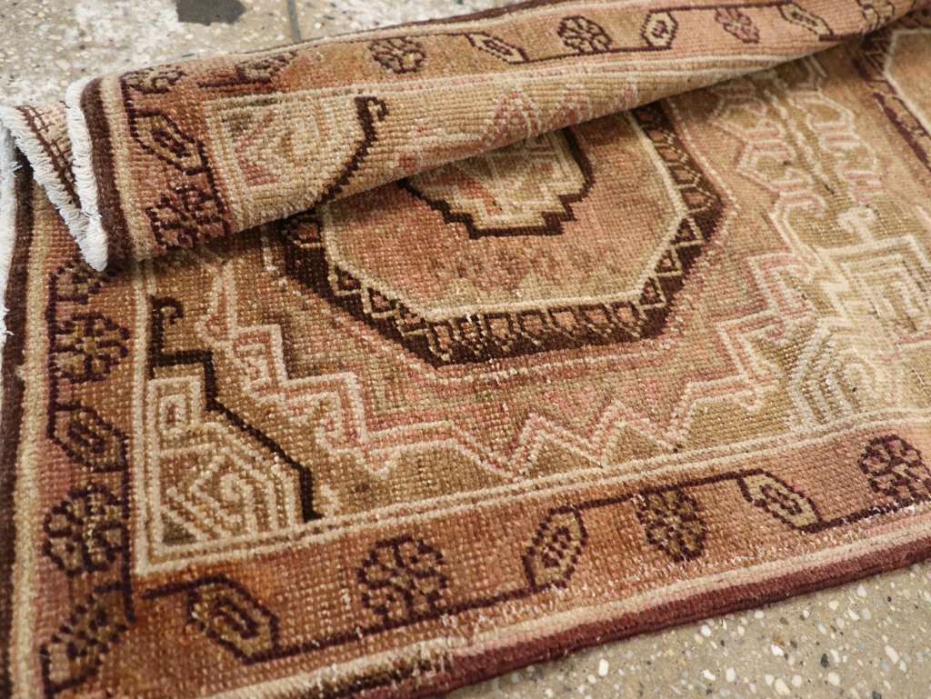 Antique Khotan Rug, No.22674 - Gsblank