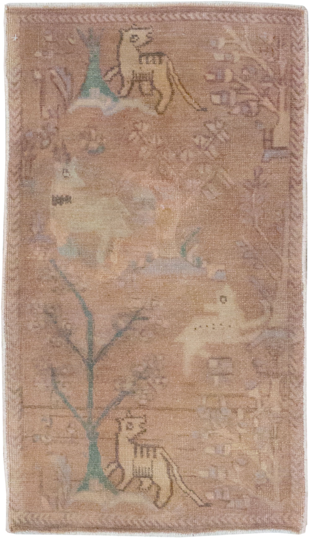 Vintage Persian Tabriz Pictorial Rug, No.22675 - Gsblank