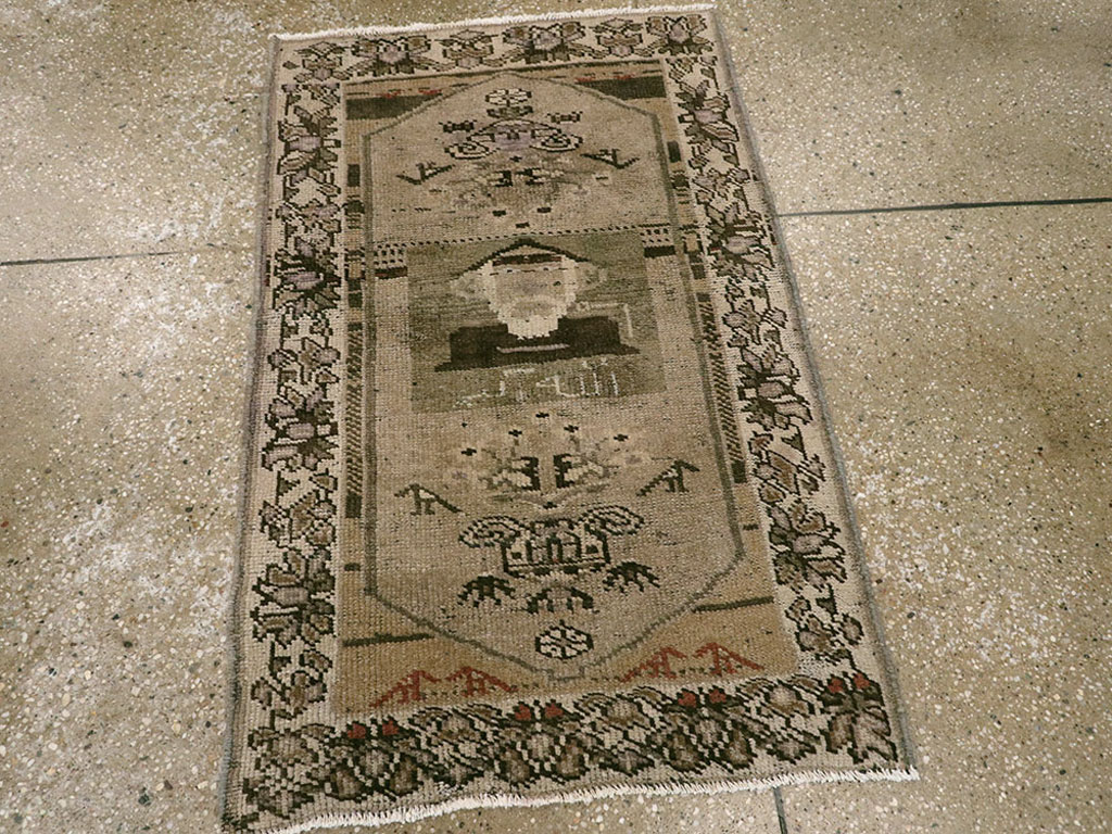 Vintage Persian Malayer Pictorial Rug, No.22676 - Gsblank