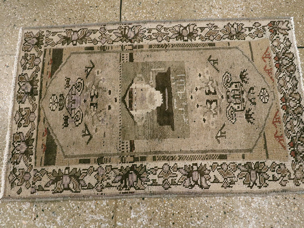 Vintage Persian Malayer Pictorial Rug, No.22676 - Gsblank