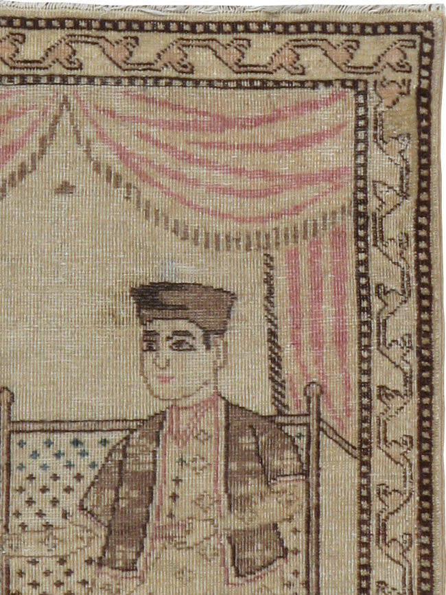 Antique Persian Tabriz Pictorial Rug, No.22695 - Gsblank