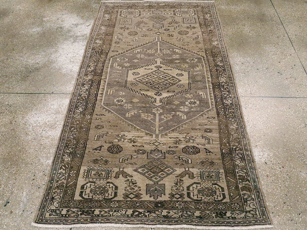 Vintage Persian Malayer Accent Rug, No.22702 - Gsblank