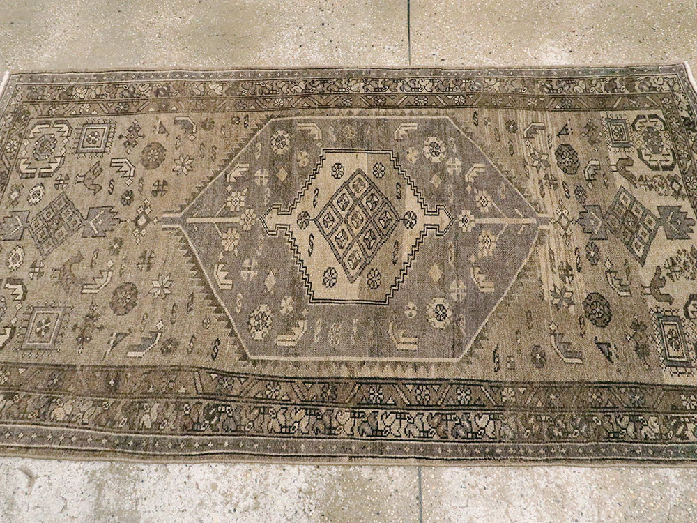 Vintage Persian Malayer Accent Rug, No.22702 - Gsblank