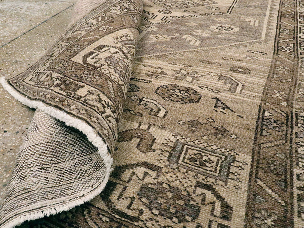 Vintage Persian Malayer Accent Rug, No.22702 - Gsblank