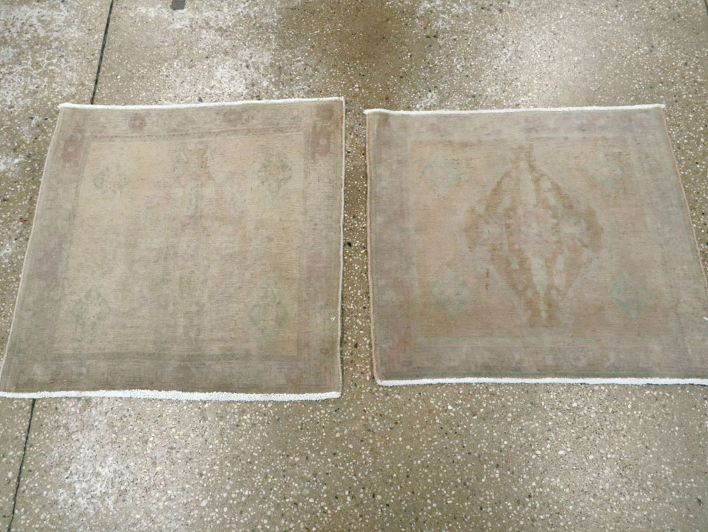 Vintage Persian Shiraz Rug (Pair: 2 of 2), No.22706 - Gsblank