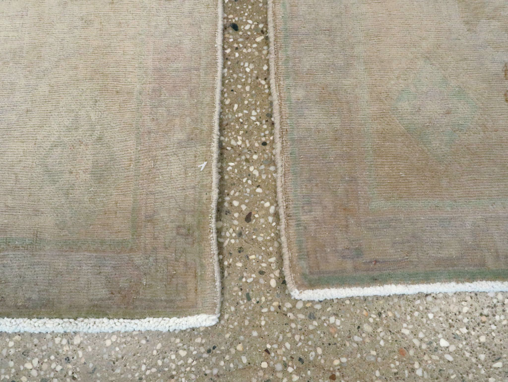 Vintage Persian Shiraz Rug (Pair: 2 of 2), No.22706 - Gsblank