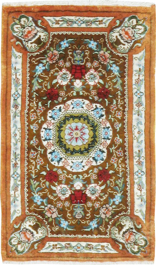 Vintage Persian Quom Silk Rug, No.22707 - Gsblank
