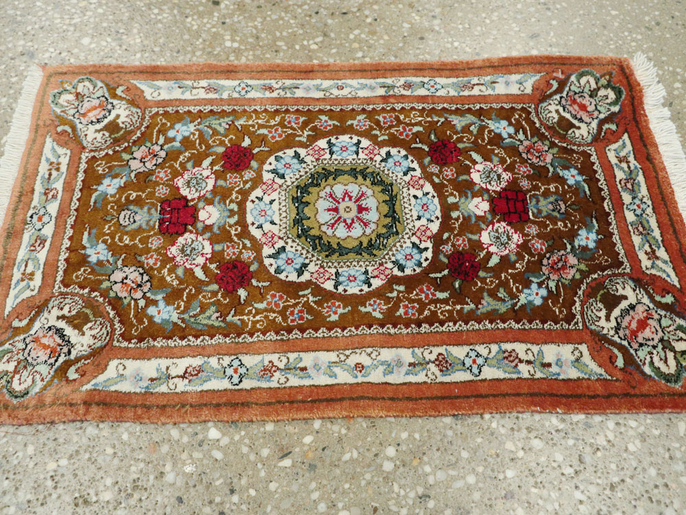 Vintage Persian Quom Silk Rug, No.22707 - Gsblank