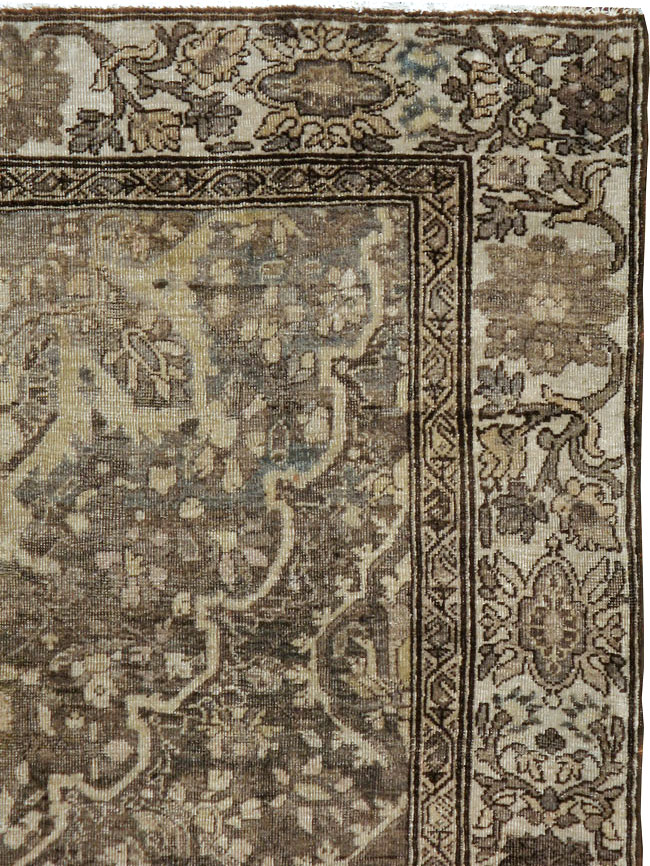 Antique Persian Bakhtiari Rug, No.22712 - Gsblank