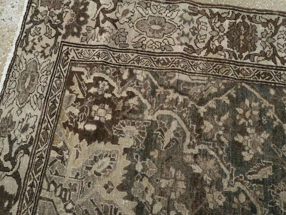 Antique Persian Bakhtiari Rug, No.22712 - Gsblank
