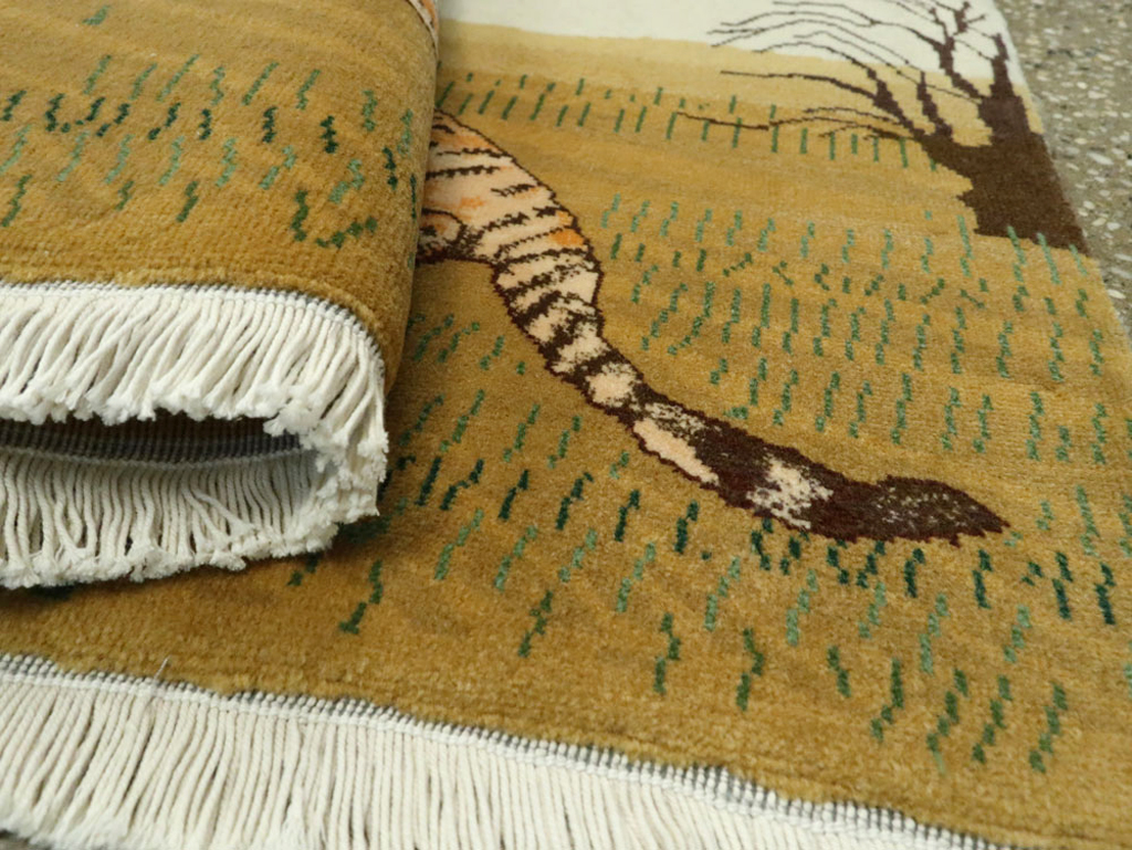 Vintage Persian Tabriz Pictorial Rug, No.22725 - Gsblank