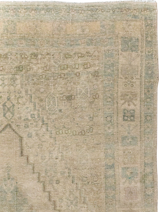 Vintage Persian Bidjar Accent Rug, No.22726 - Gsblank