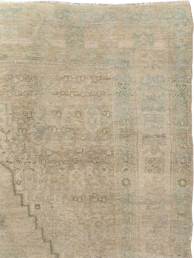 Vintage Persian Bidjar Accent Rug, No.22726 - Gsblank