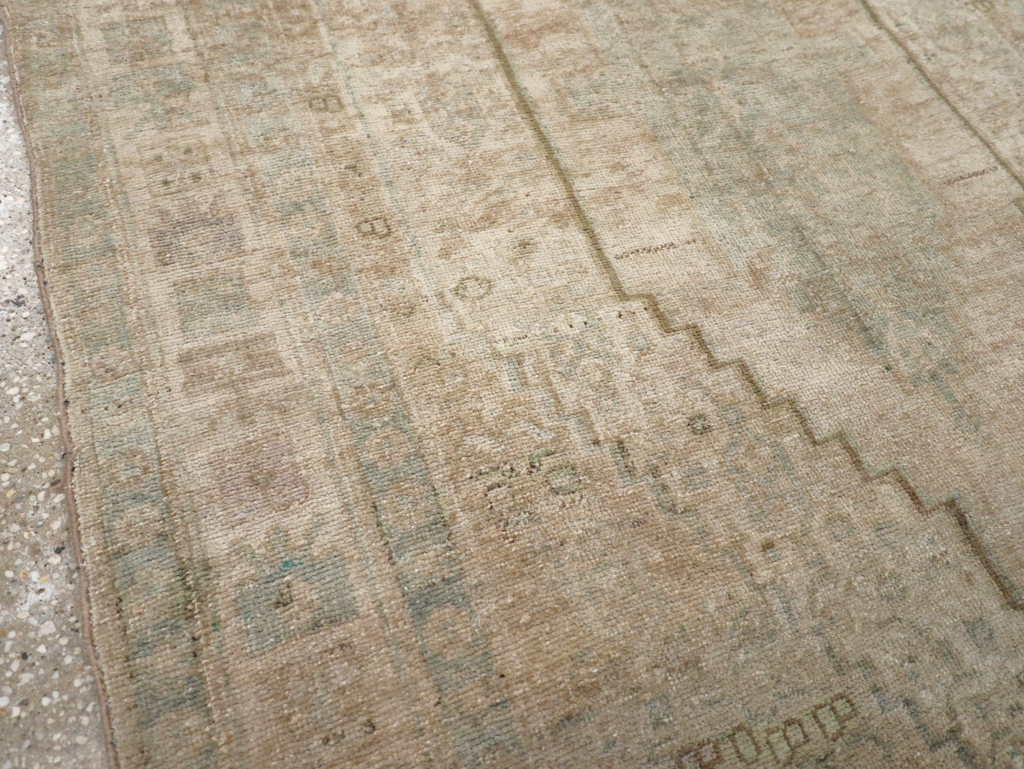 Vintage Persian Bidjar Accent Rug, No.22726 - Gsblank