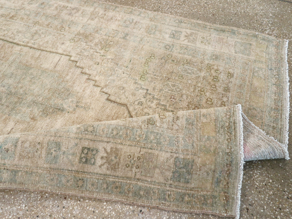 Vintage Persian Bidjar Accent Rug, No.22726 - Gsblank