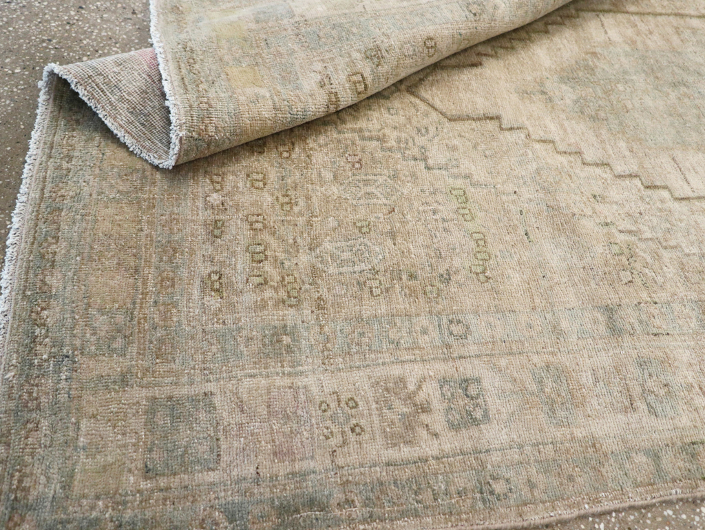 Vintage Persian Bidjar Accent Rug, No.22726 - Gsblank