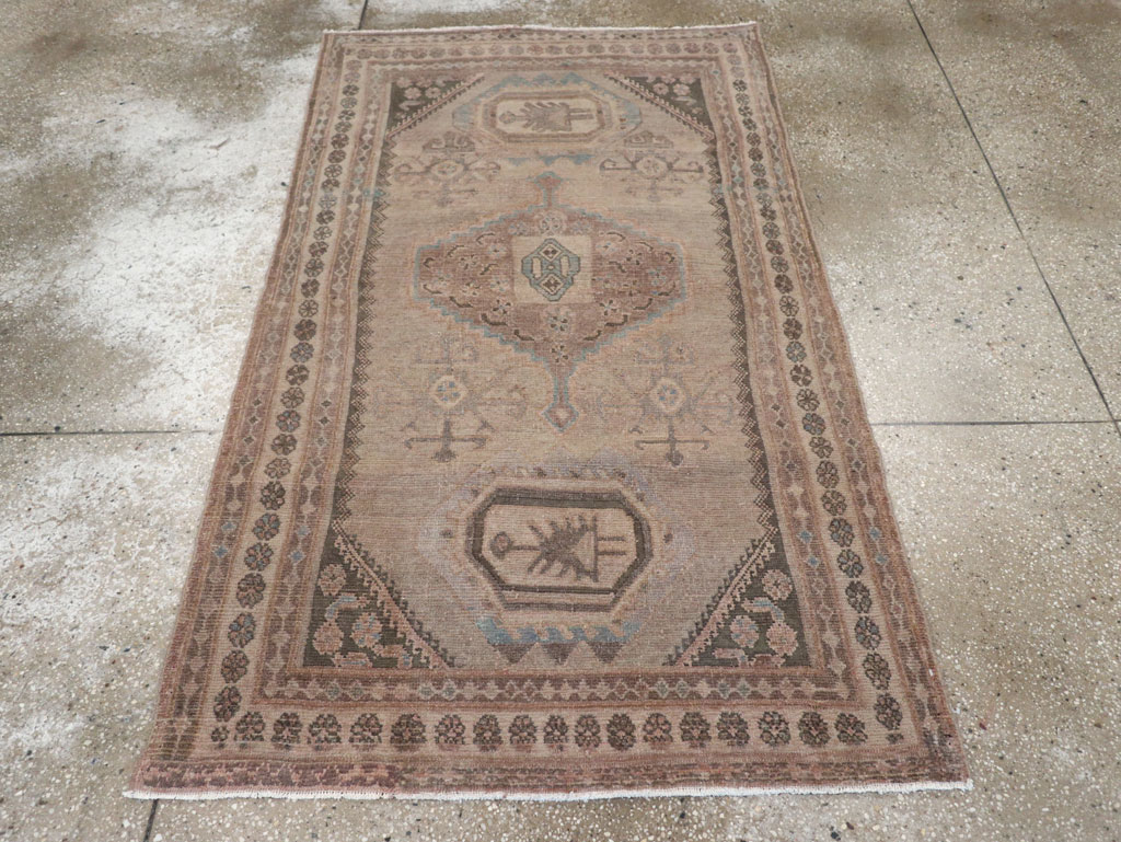 Vintage Persian Malayer Accent Rug, No.22739 - Gsblank