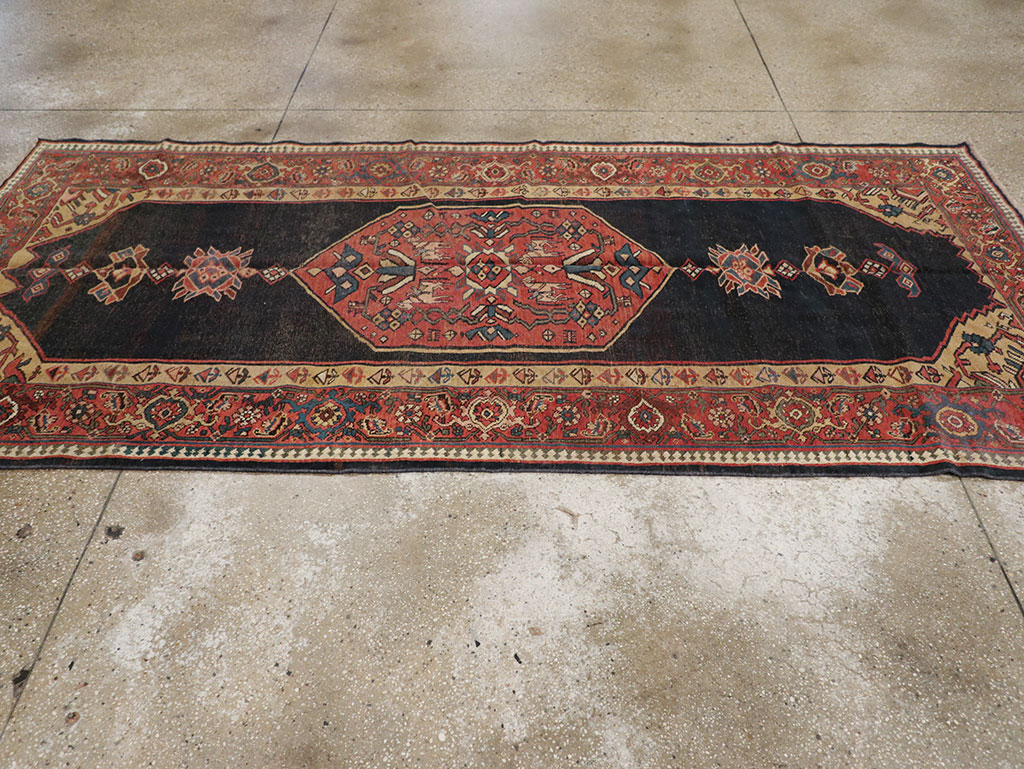 Antique Persian Bidjar Rug, No.22755 - Gsblank