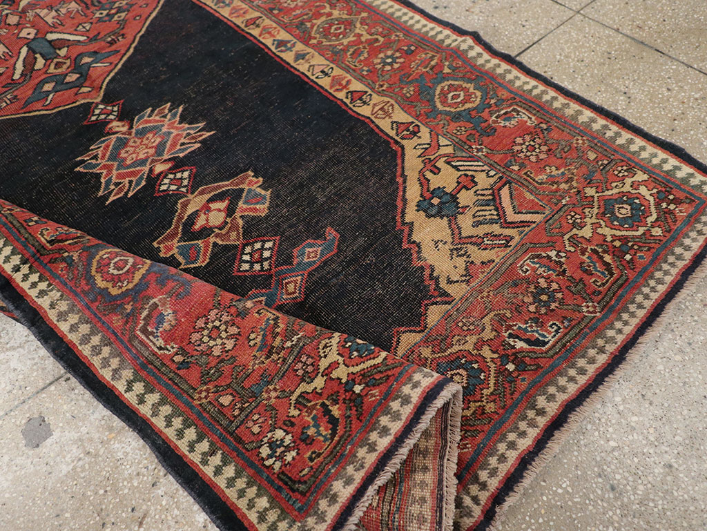 Antique Persian Bidjar Rug, No.22755 - Gsblank