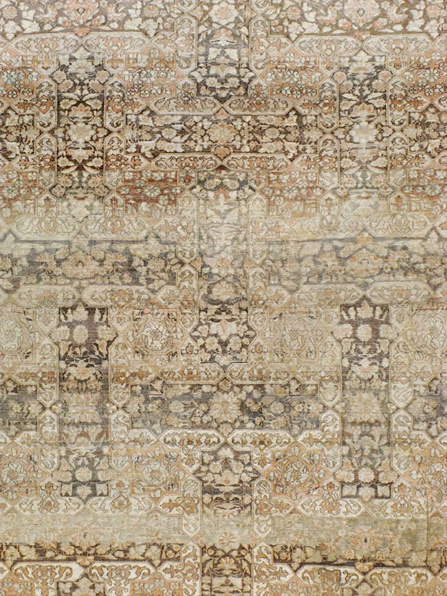 Antique Persian Isfahan Carpet, No.22808 - Gsblank
