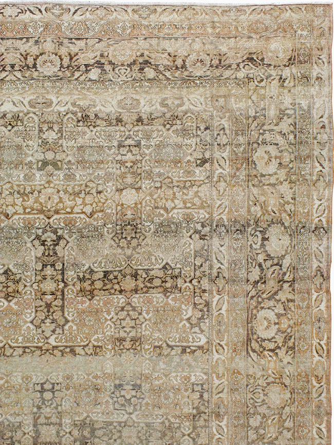 Antique Persian Isfahan Carpet, No.22808 - Gsblank
