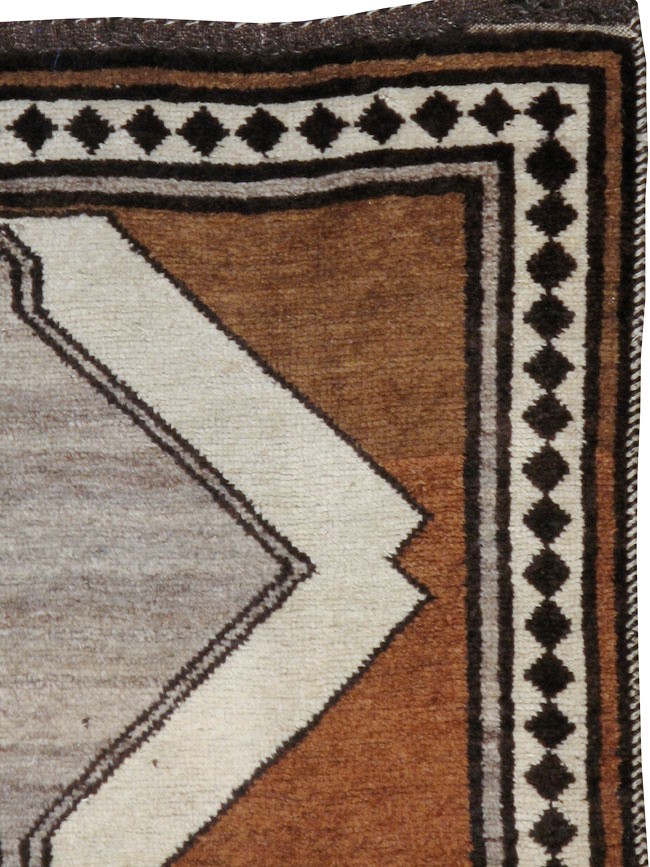 Vintage Persian Gabbeh Rug, No.22892 - Gsblank