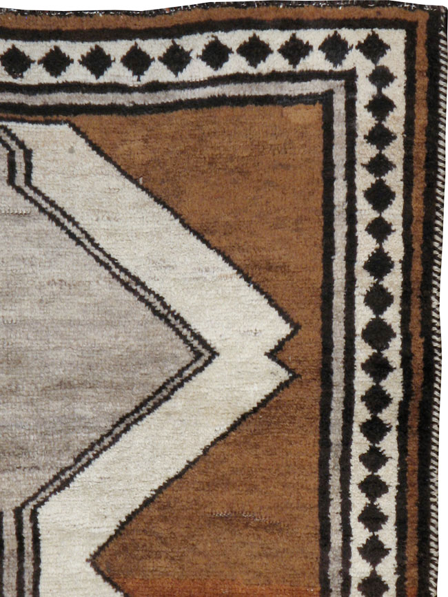 Vintage Persian Gabbeh Rug, No.22892 - Gsblank