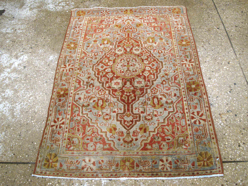 Antique Persian Sarouk Fereghan Throw Rug, No.22904 - Gsblank