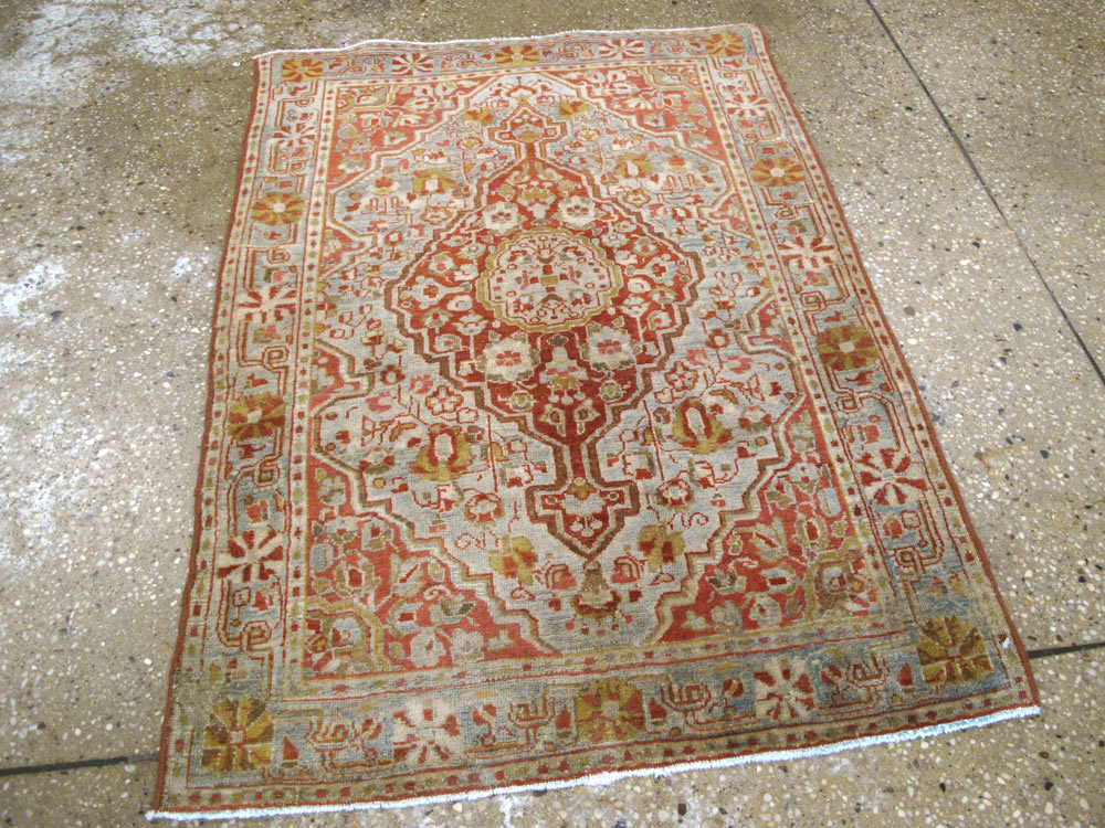 Antique Persian Sarouk Fereghan Throw Rug, No.22904 - Gsblank