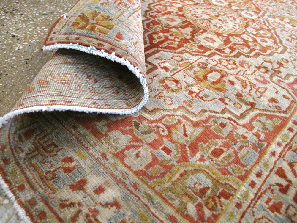 Antique Persian Sarouk Fereghan Throw Rug, No.22904 - Gsblank