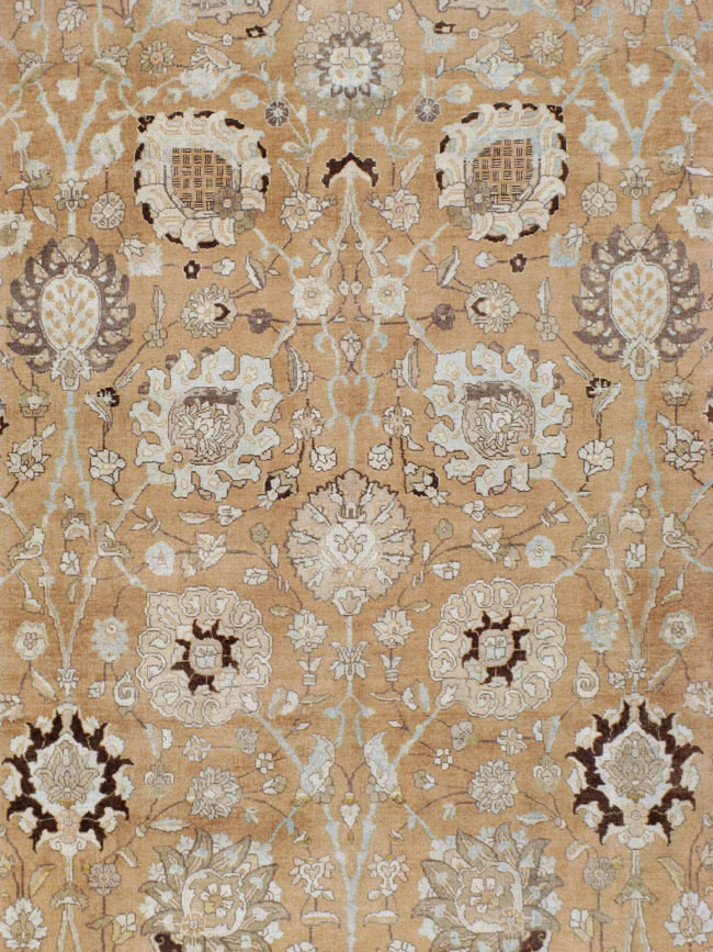 Antique Persian Tabriz Carpet, No.22919 - Gsblank