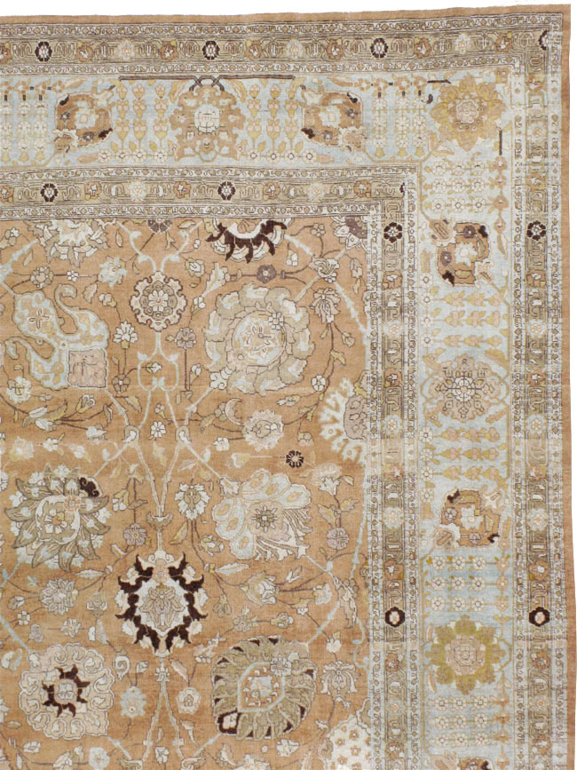Antique Persian Tabriz Carpet, No.22919 - Gsblank