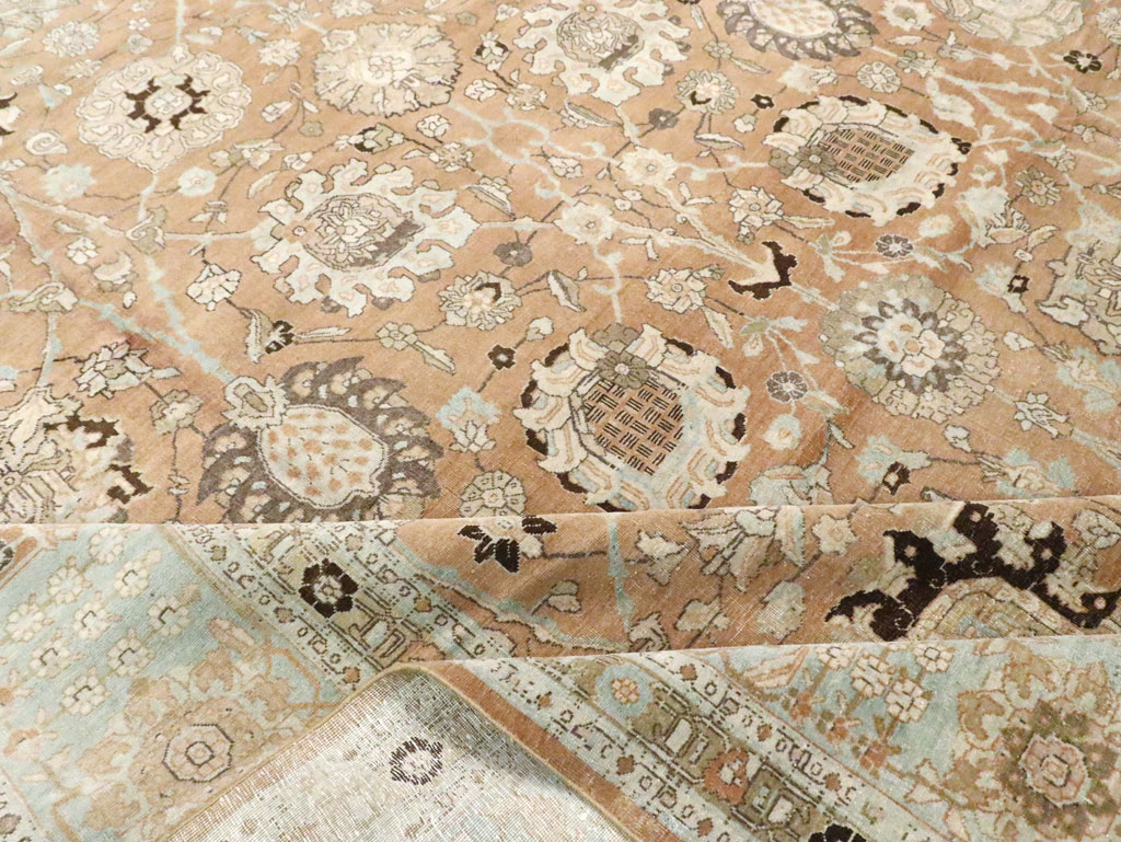 Antique Persian Tabriz Carpet, No.22919 - Gsblank