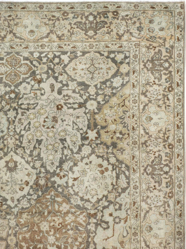 Antique Persian Tabriz Carpet, No.22920 - Gsblank