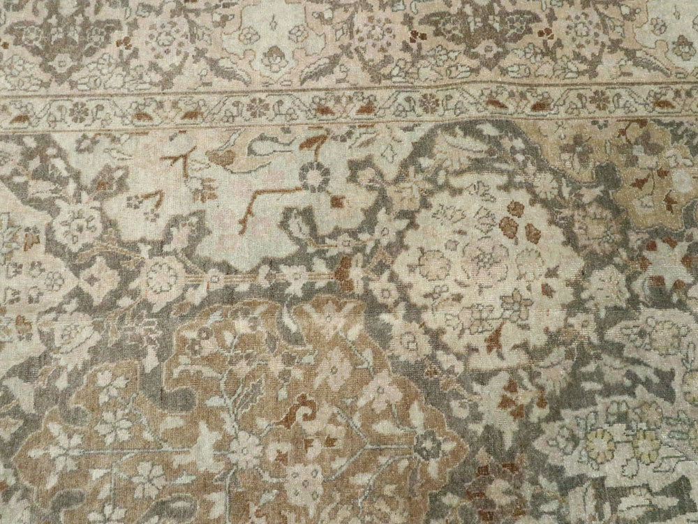 Antique Persian Tabriz Carpet, No.22920 - Gsblank