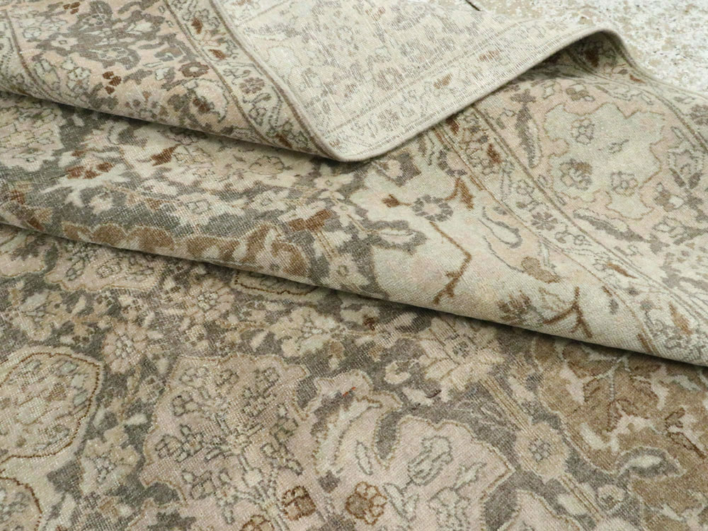 Antique Persian Tabriz Carpet, No.22920 - Gsblank