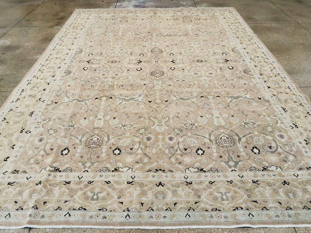 Antique Persian Tabriz Carpet, No.22960 - Gsblank