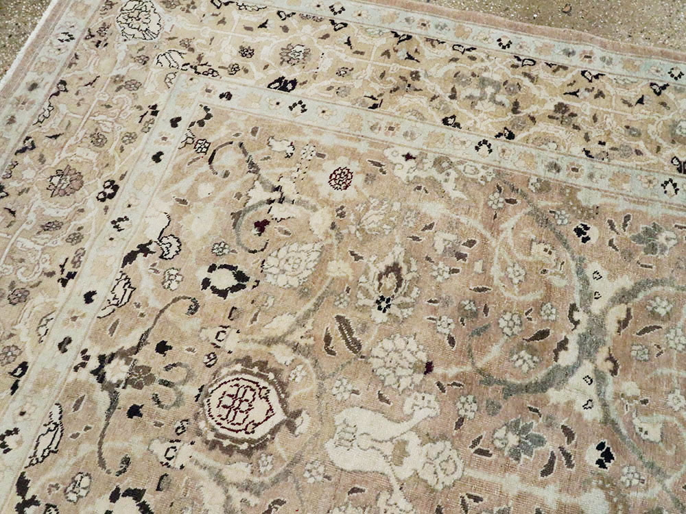 Antique Persian Tabriz Carpet, No.22960 - Gsblank