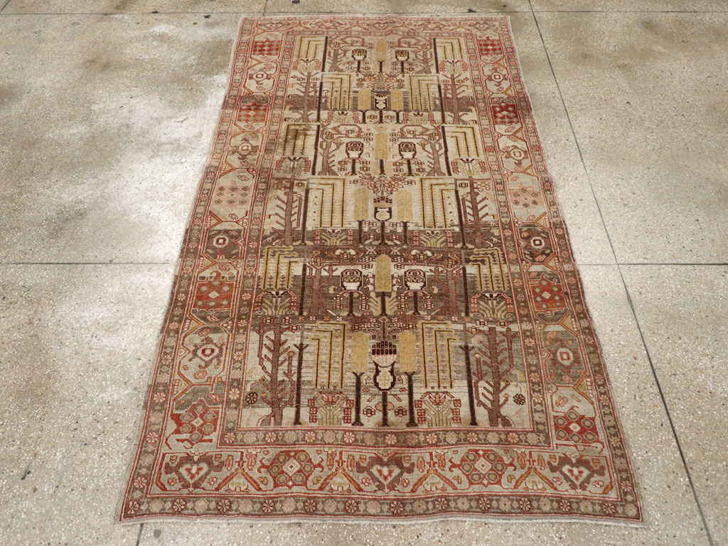 Antique Persian Bidjar Rug, No.22962 - Gsblank