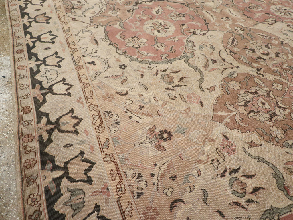 Vintage Indian Lahore Room Size Carpet, No.22965 - Gsblank
