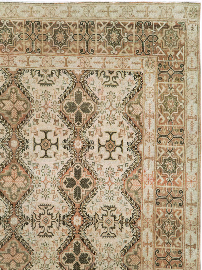 Vintage Persian Quom Room Size Carpet, No.22967 - Gsblank