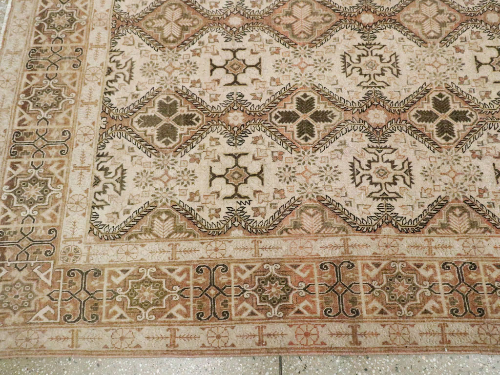 Vintage Persian Quom Room Size Carpet, No.22967 - Gsblank