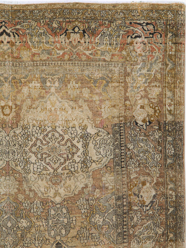 Antique Isfahan Rug, No.23030 - Gsblank
