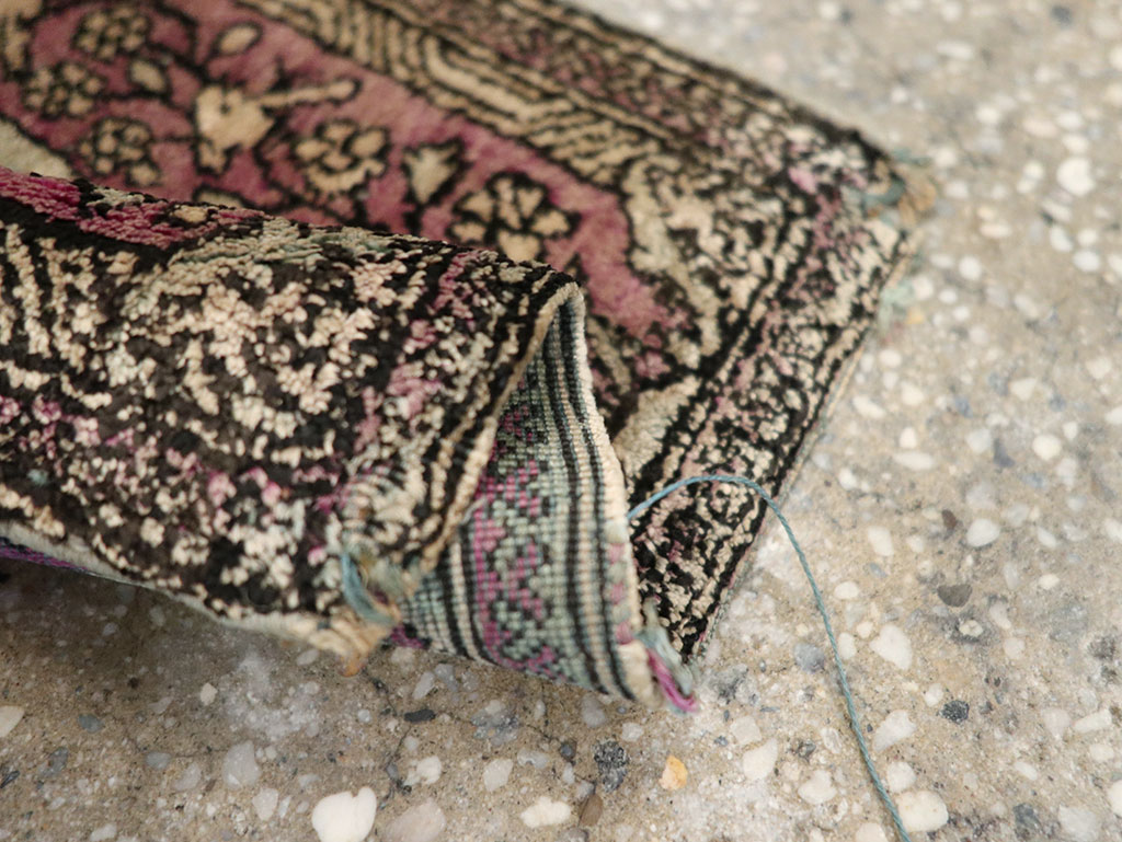 Antique Persian Kashan Pictorial Rug, No.23035 - Gsblank