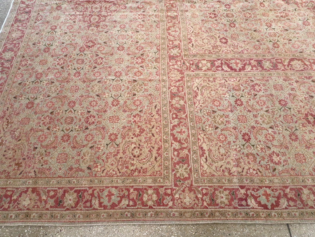 Antique Persian Tabriz Carpet, No.23047 - Gsblank