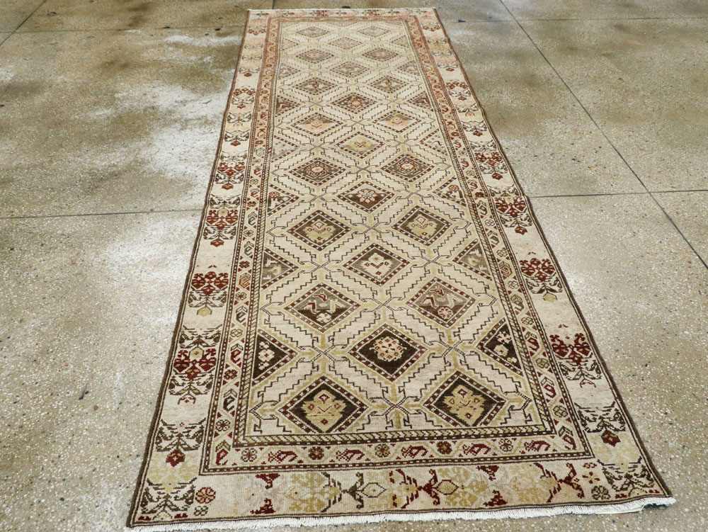 Vintage Persian Malayer Runner, No.23062 - Gsblank